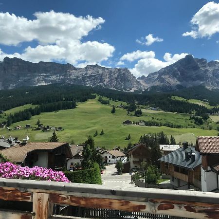 Chalet Stefan - Apartments Ла Виля Екстериор снимка