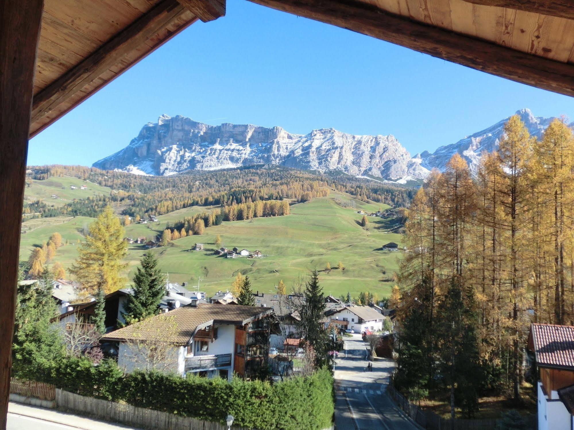 Chalet Stefan - Apartments Ла Виля Екстериор снимка
